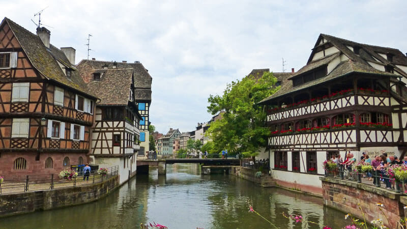 Tradiciones y Cultura de Estrasburgo: Religión, Fiestas, Costumbres y Más