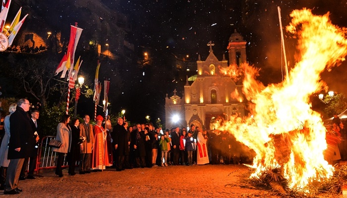 Tradiciones y Cultura de Montecarlo: Religión, Fiestas, Costumbres y Más