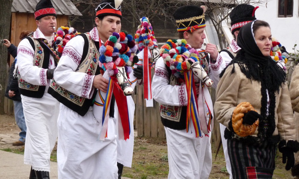 Tradiciones y Cultura Rumana: Religión, Fiestas, Costumbres y Más
